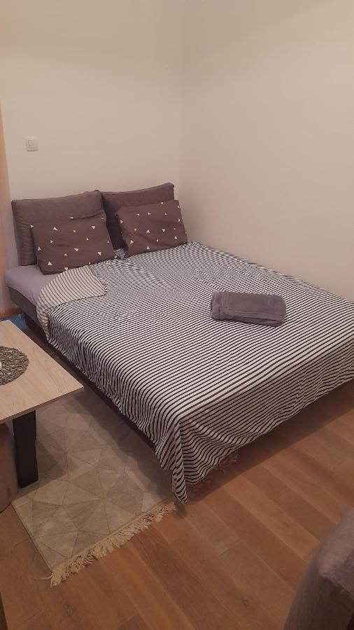 Apartman Tia Vrnjačka Banja Exterior foto